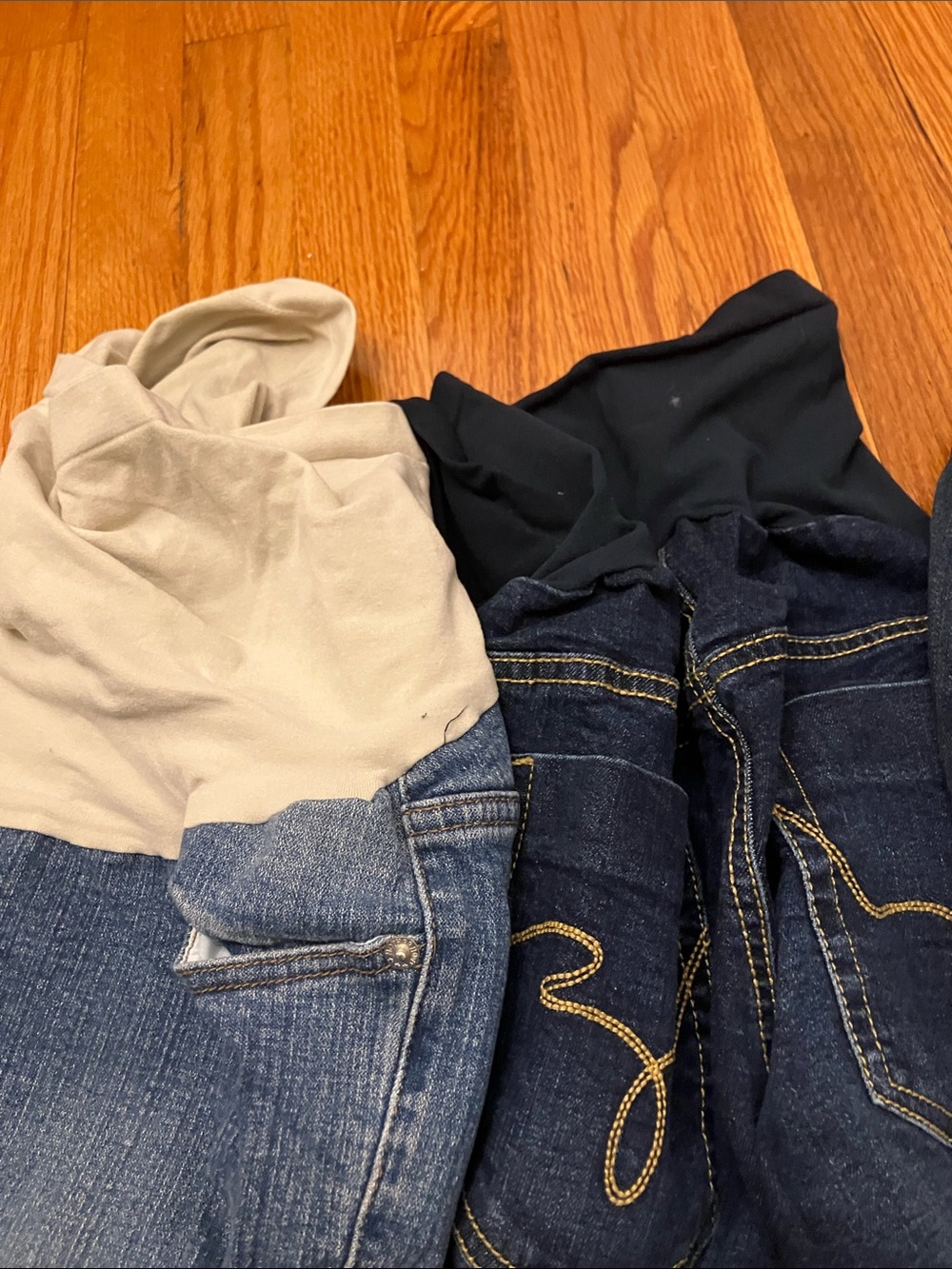 Maternity denim jeans - Picture 3 of 3